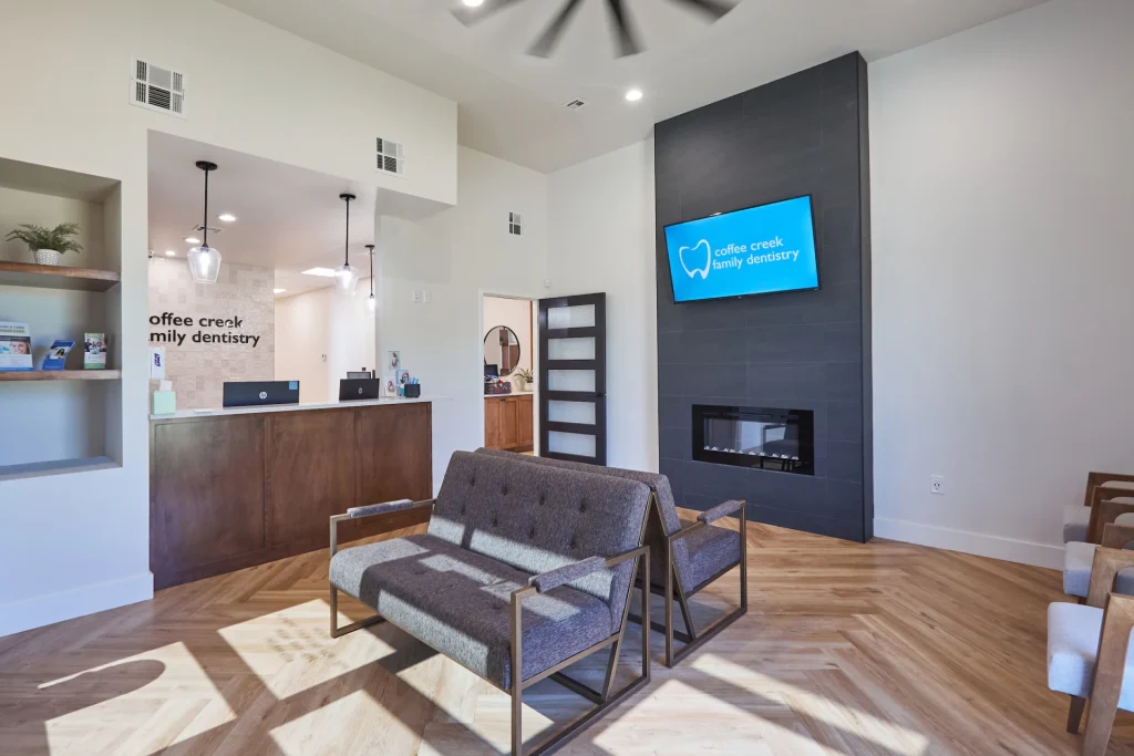 Comfortable patient waiting area at Coffee Creek Family Dentistry | Locally-owned dentist in Edmond, OK